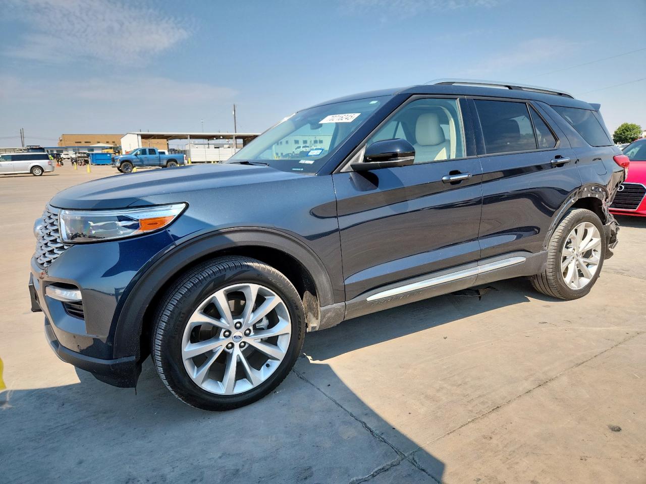 2023 Ford Explorer p PLATINUM