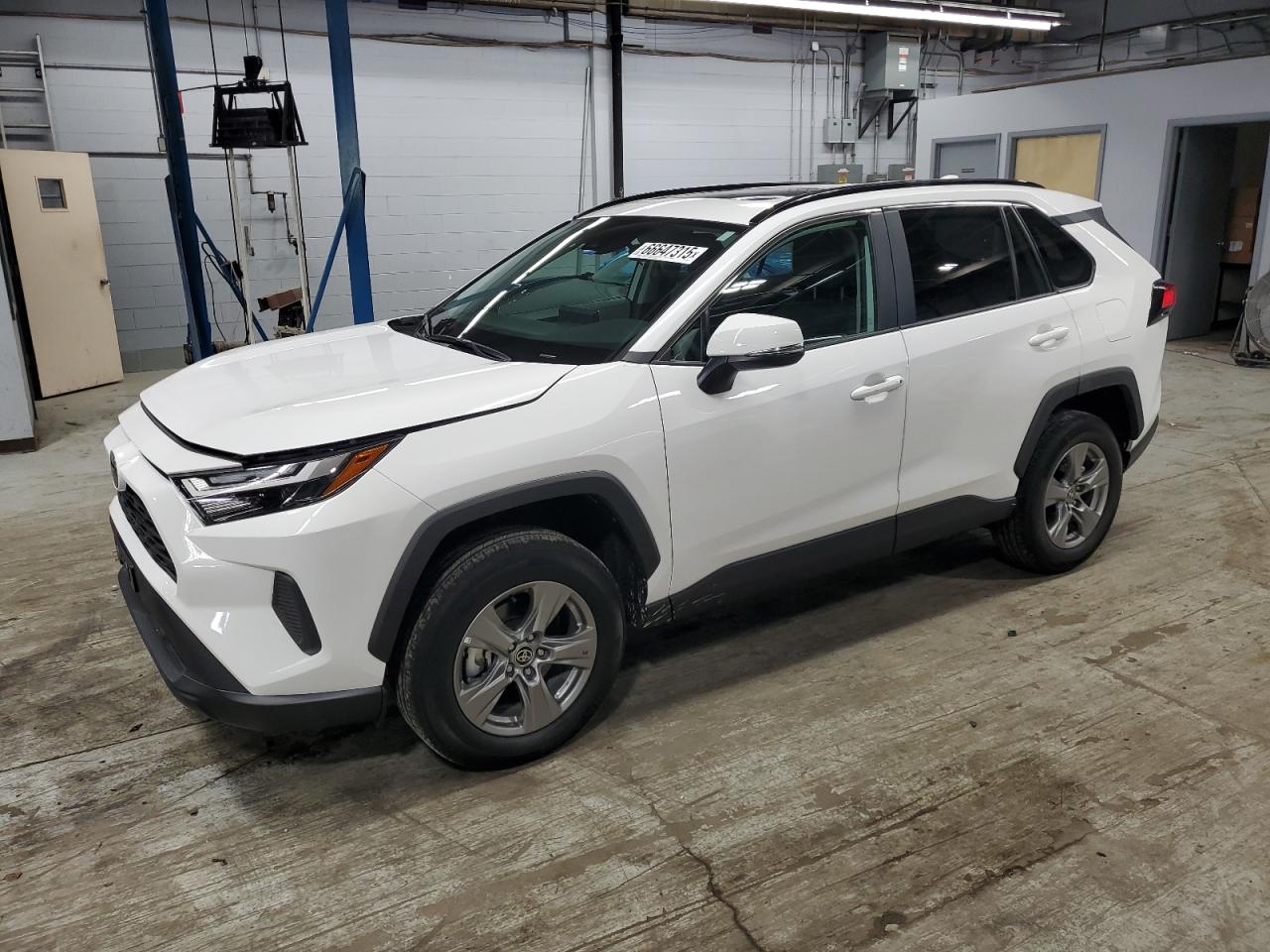 2024 Toyota Rav4 xle XLE