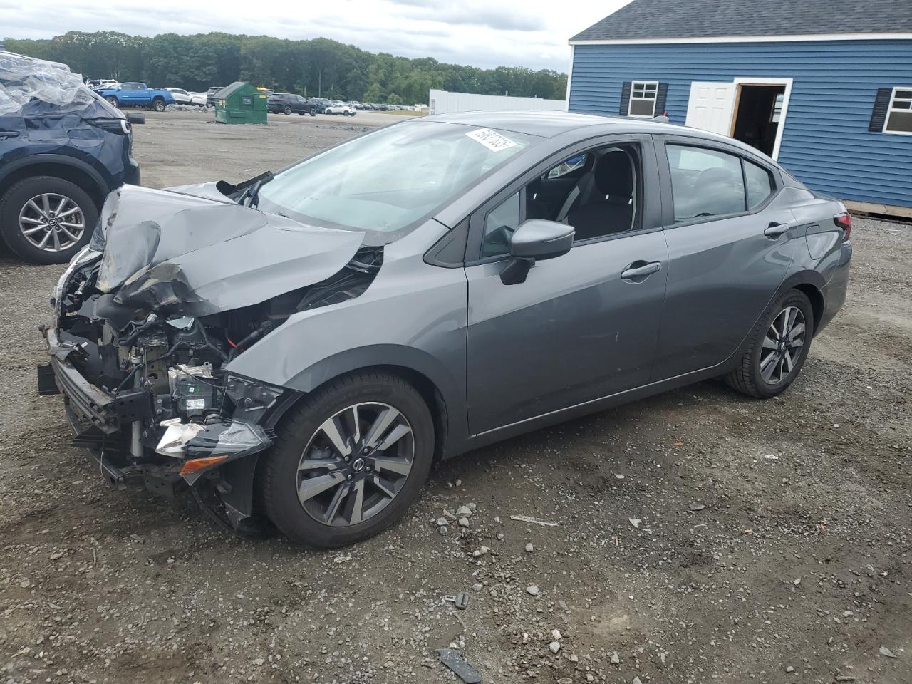 2020 Nissan Versa sv SV