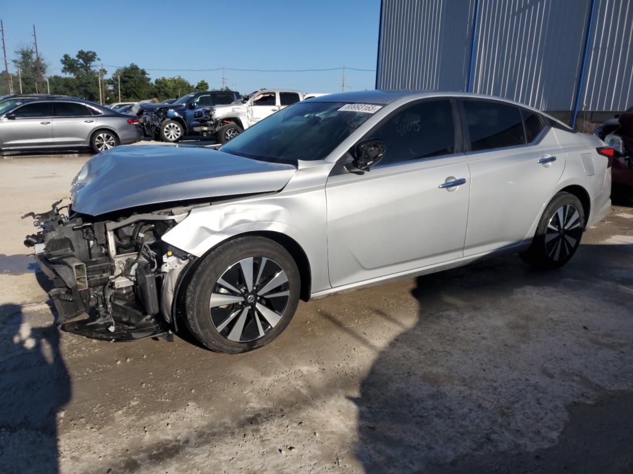 2021 Nissan Altima sv SV