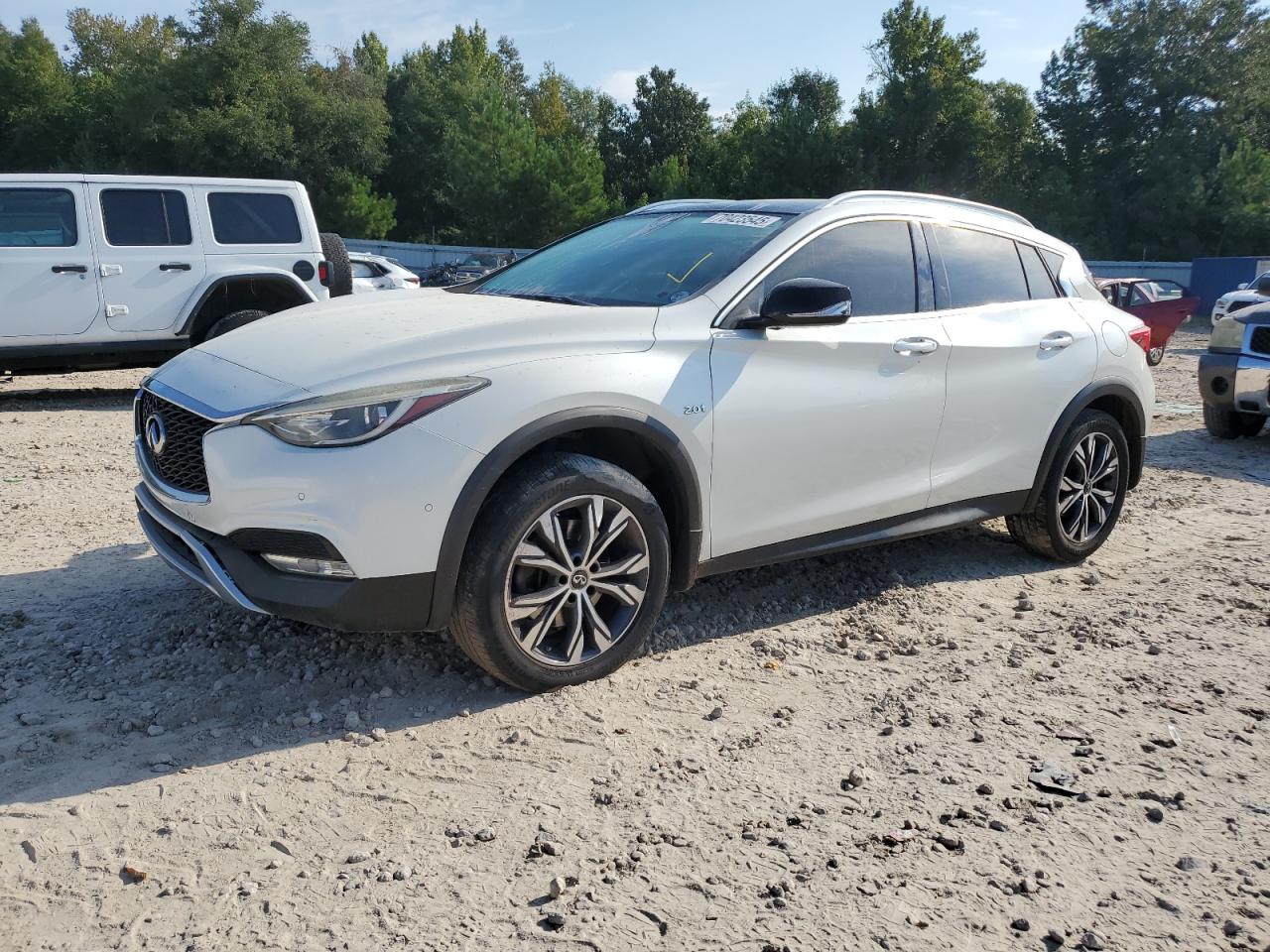 2017 Infiniti Qx30 base BASE