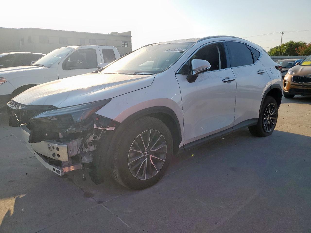 Lexus Nx 350 pre