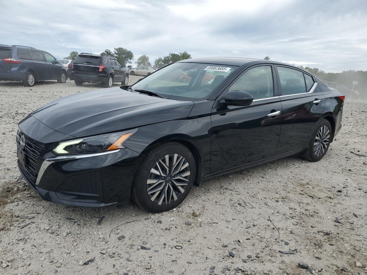 2023 Nissan Altima sv SV