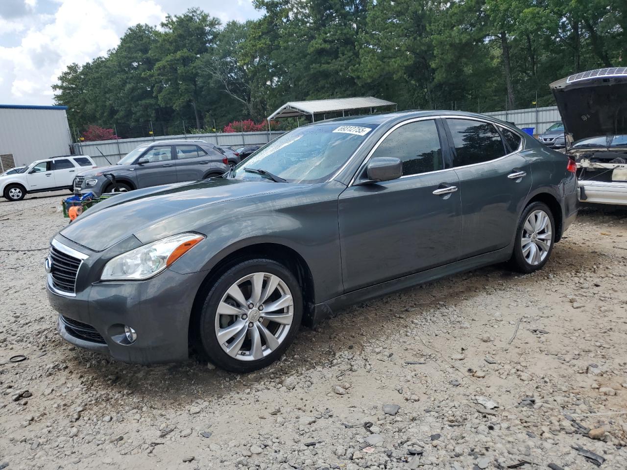 2011 Infiniti M37