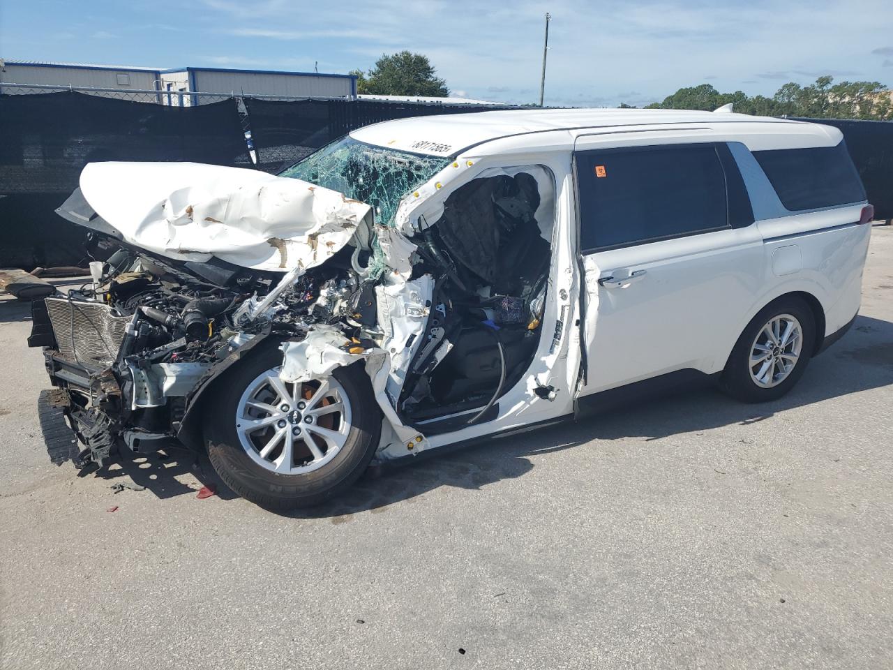 2022 Kia Carnival Lx