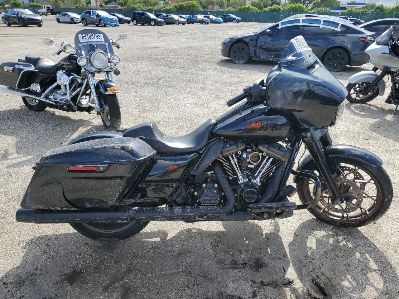 2022 Harley-davidson Flhxst