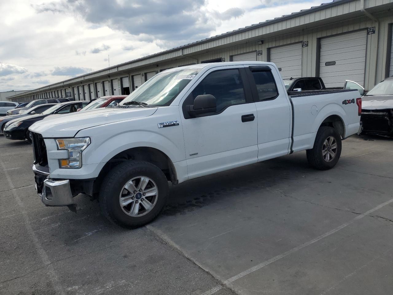 2015 Ford F150 super cab SUPER CAB