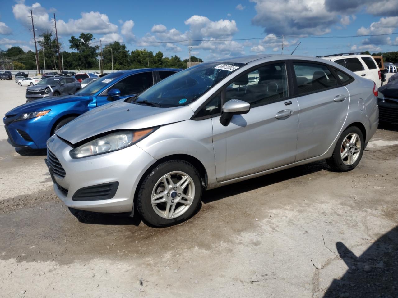 2017 Ford Fiesta se SE