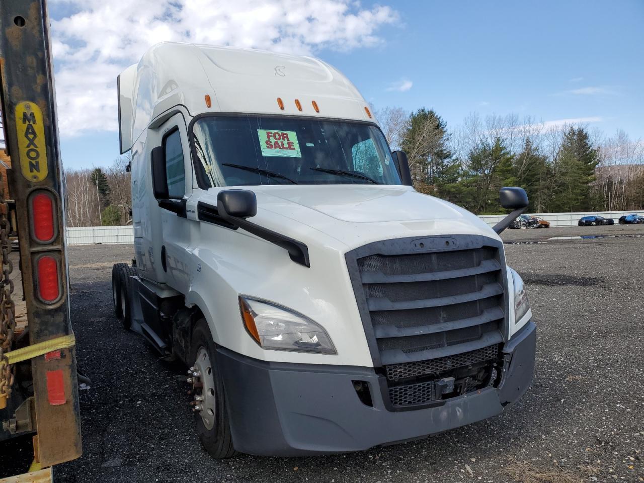 2018 Freightliner Cascadia 1