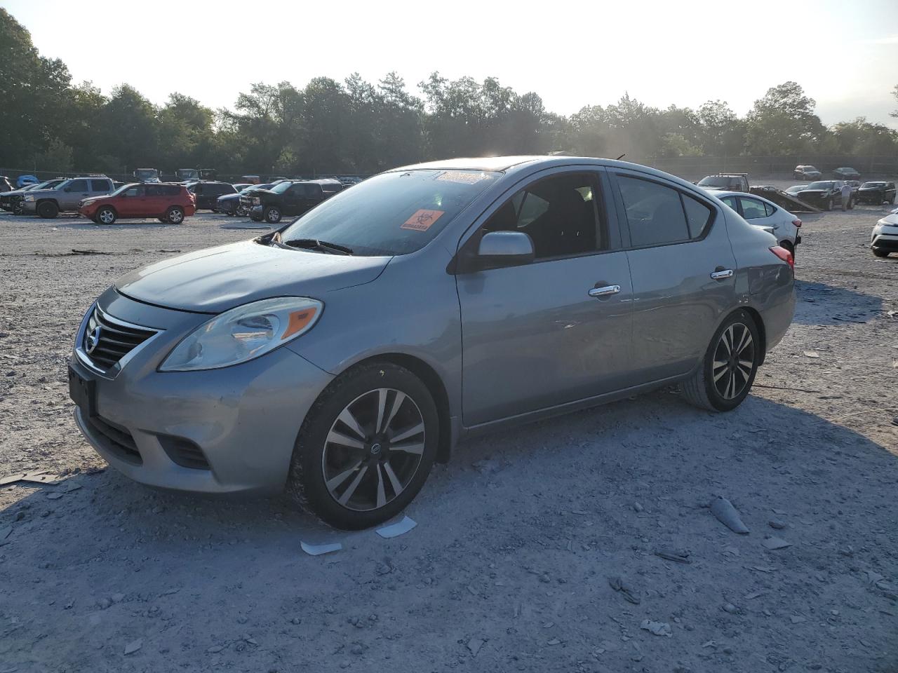 2014 Nissan Versa s S