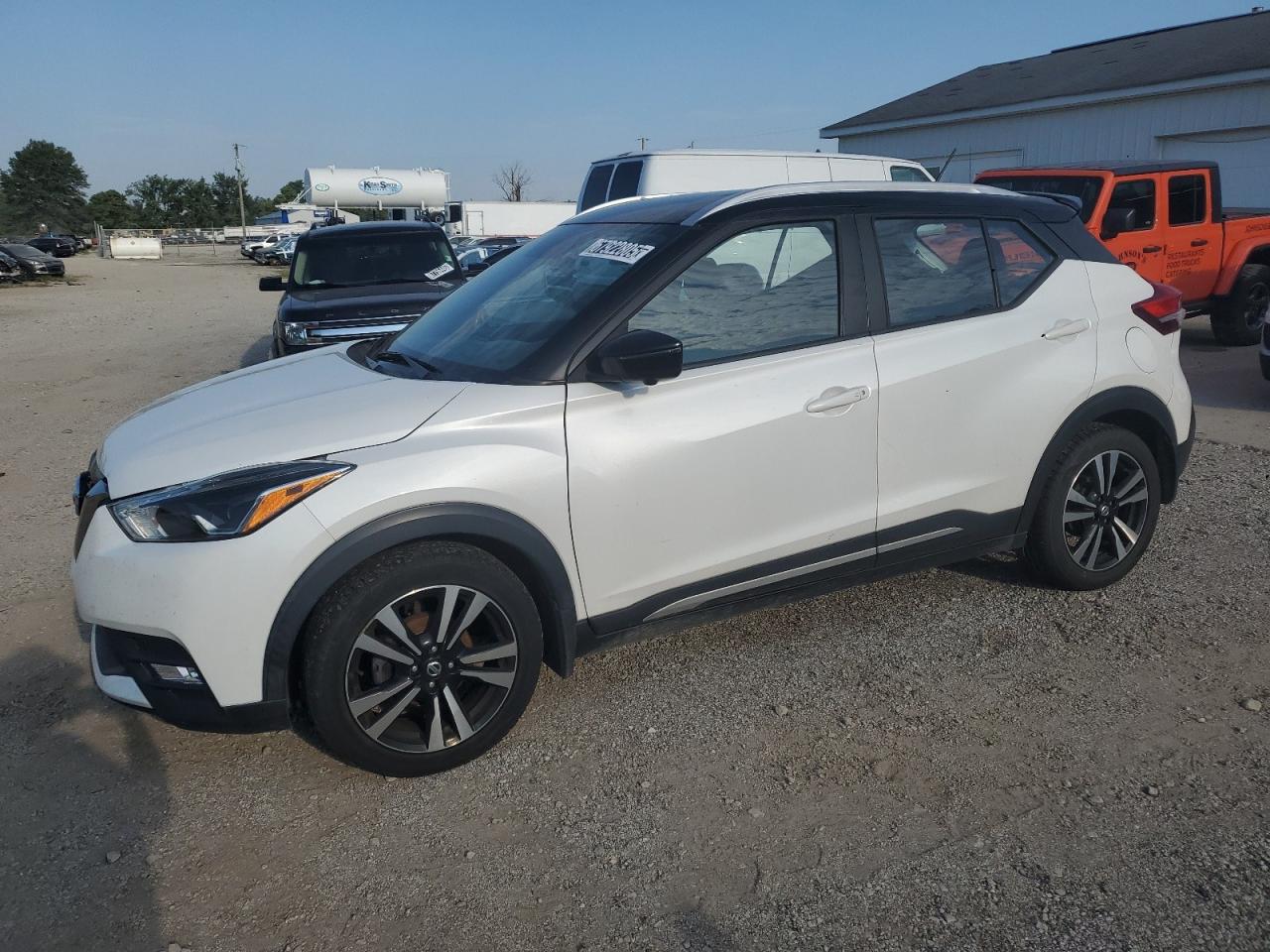 2018 Nissan Kicks s S