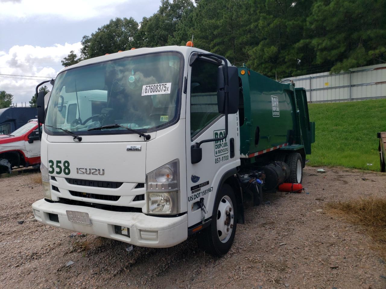 2017 Isuzu Nrr