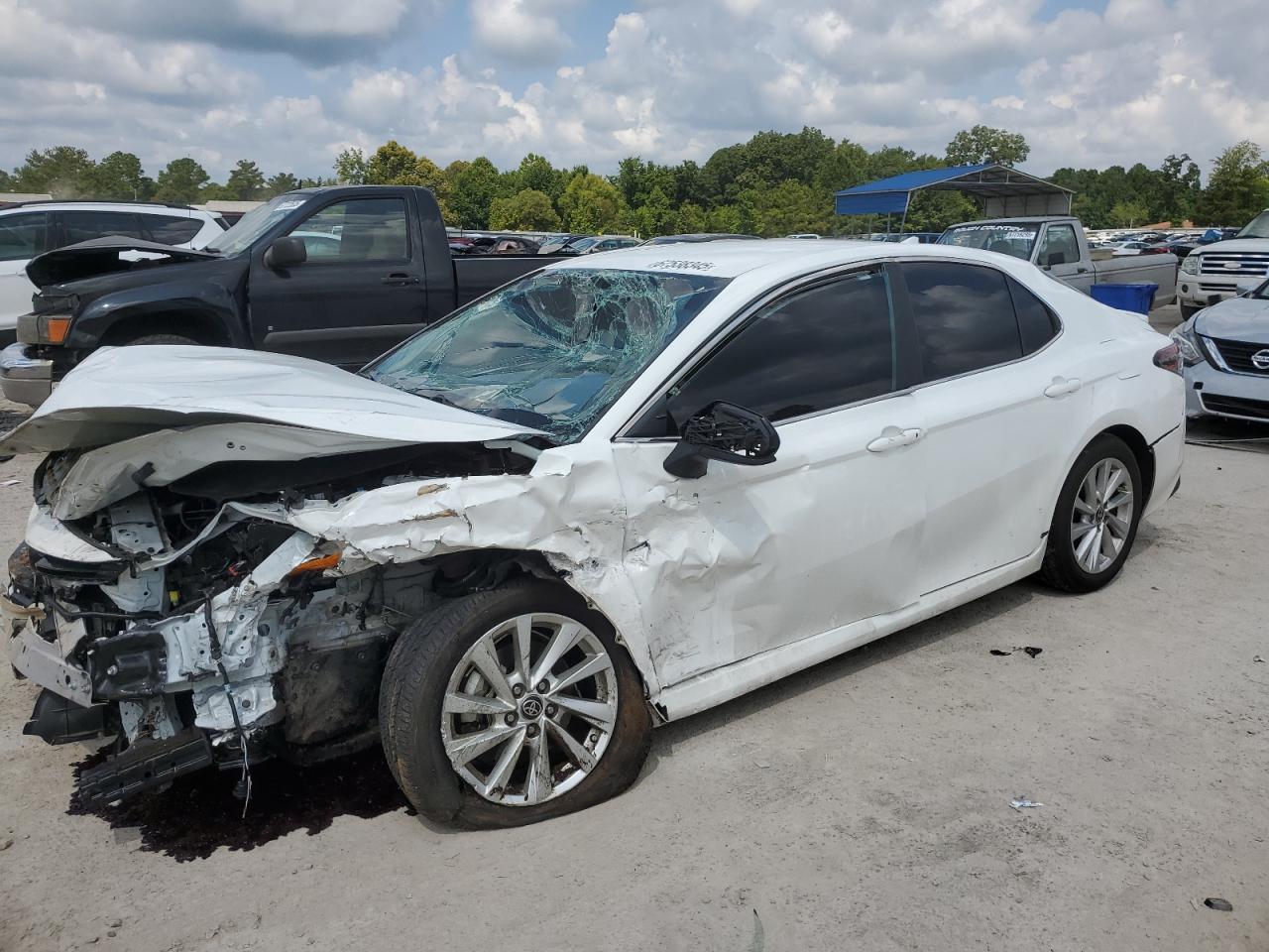 2023 Toyota Camry le LE