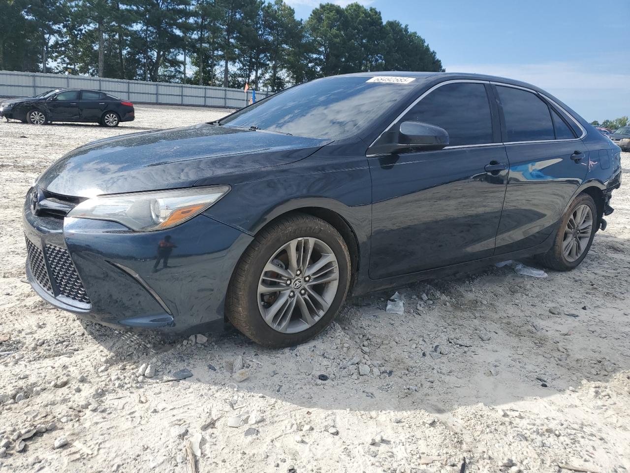 2016 Toyota Camry le