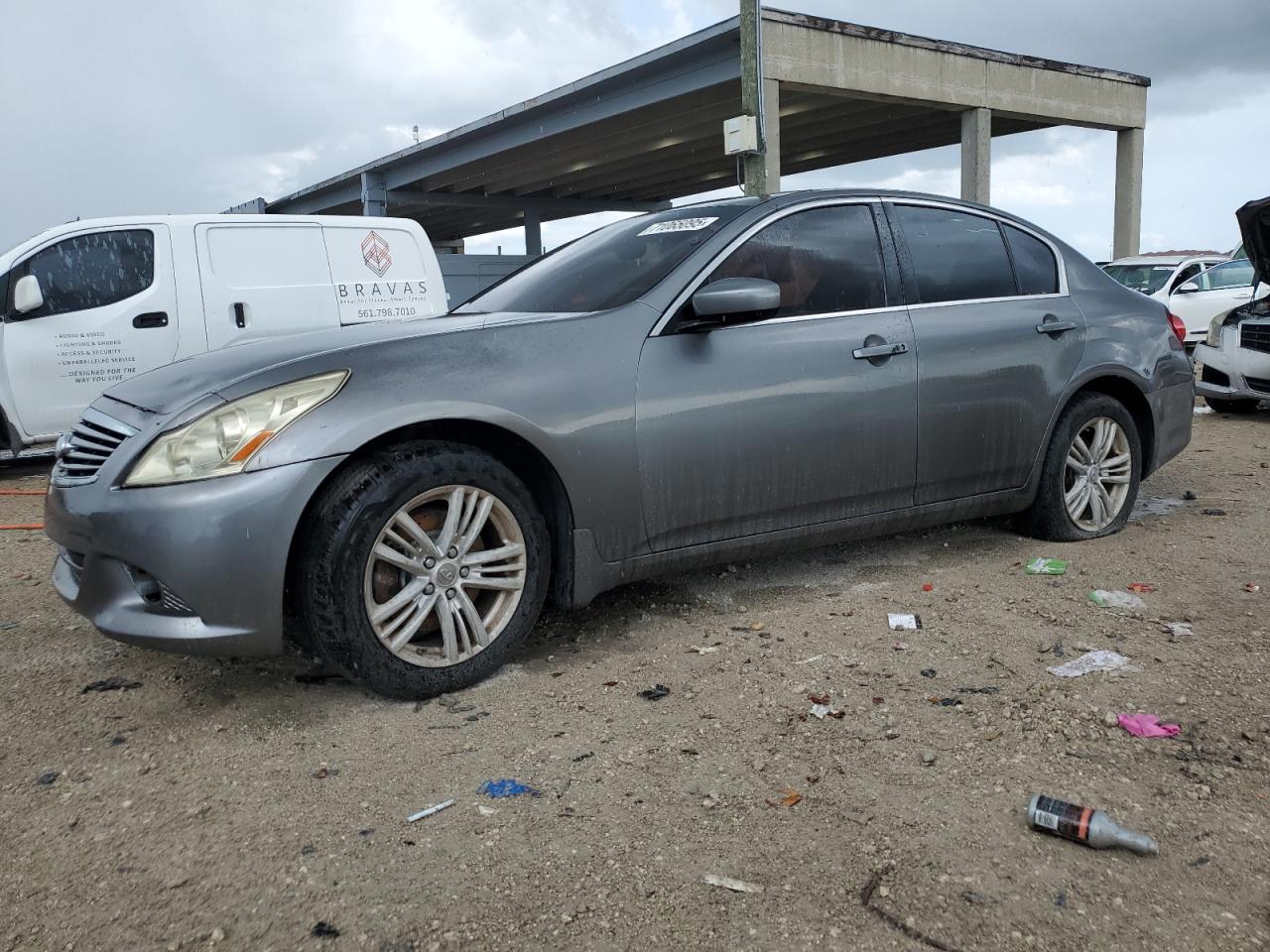 2011 Infiniti G37