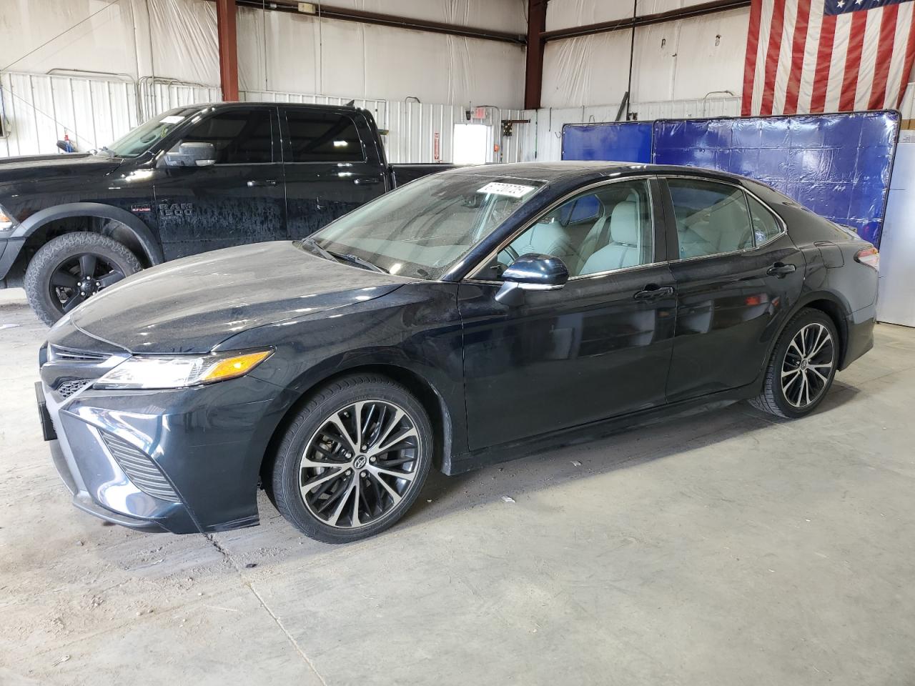 2019 Toyota Camry l L