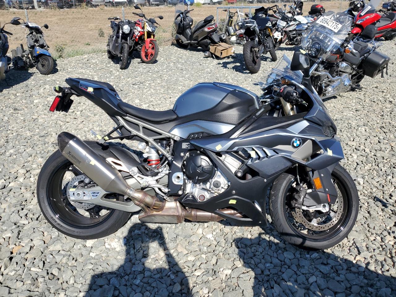 2025 BMW S 1000