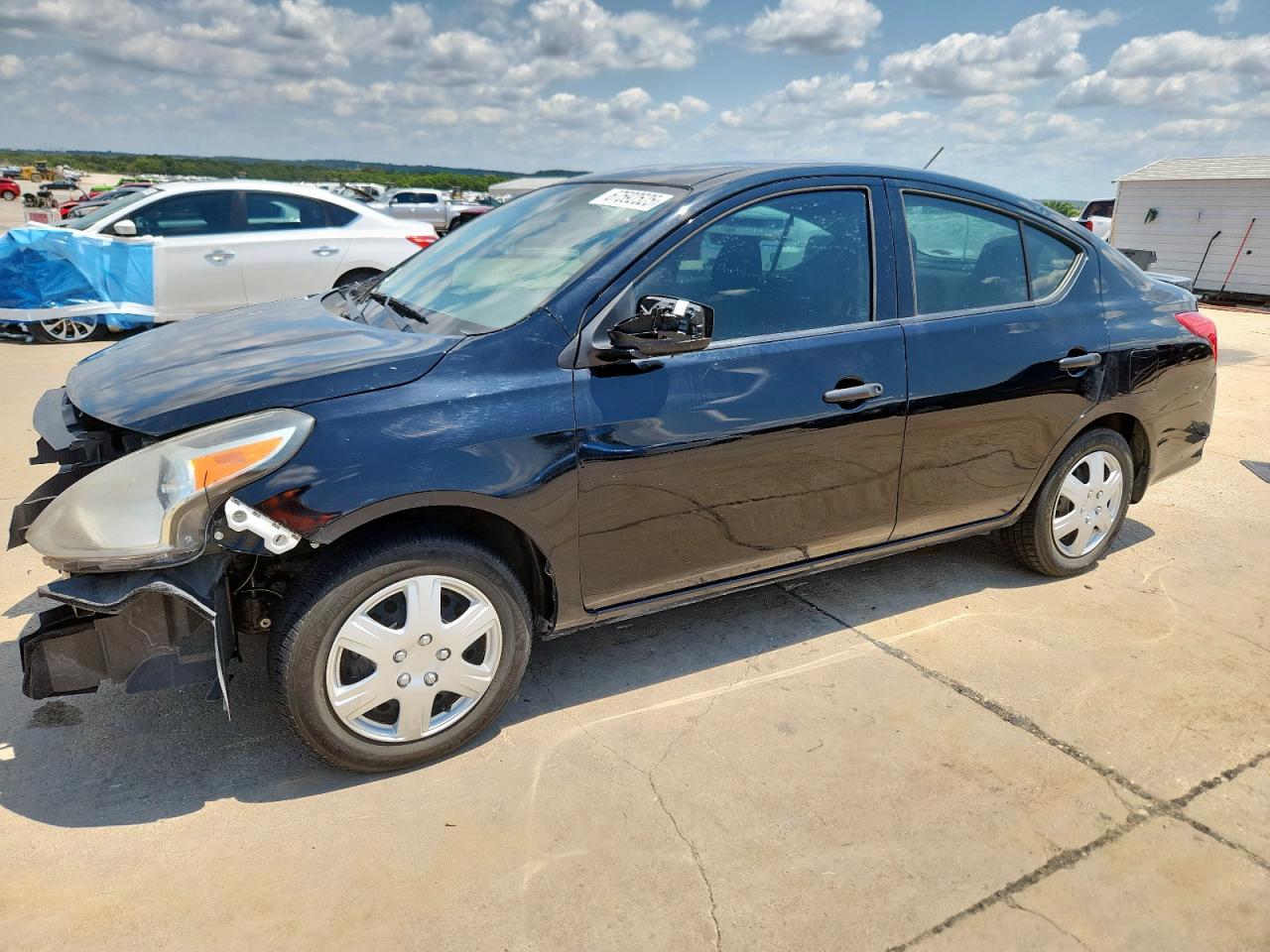 2018 Nissan Versa s S