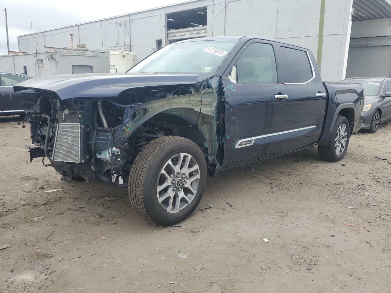 2022 Toyota Tundra cre CREWMAX PLATINUM