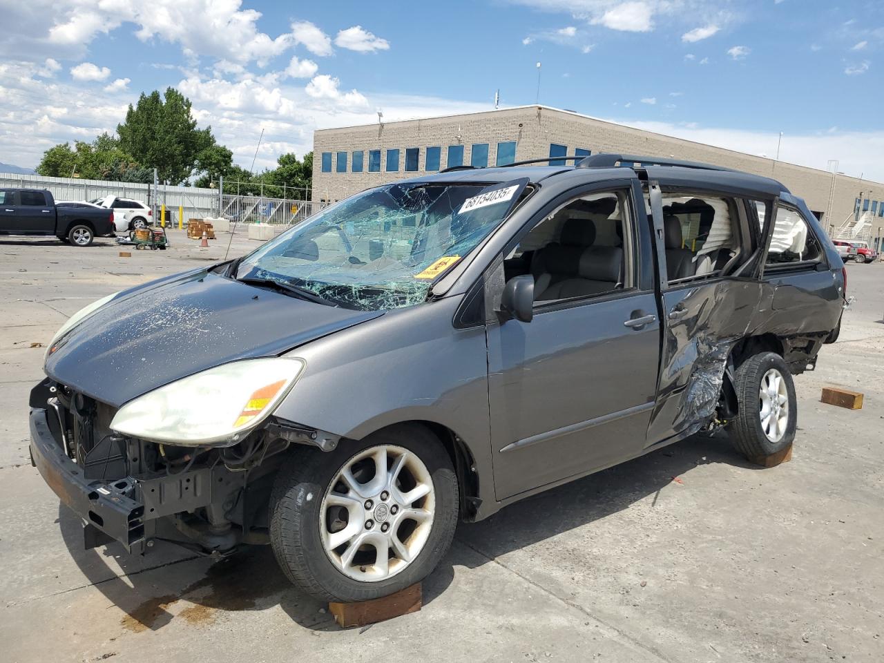 Toyota Sienna le