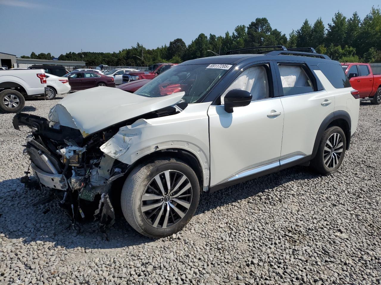 2023 Nissan Pathfinder platinum PLATINUM