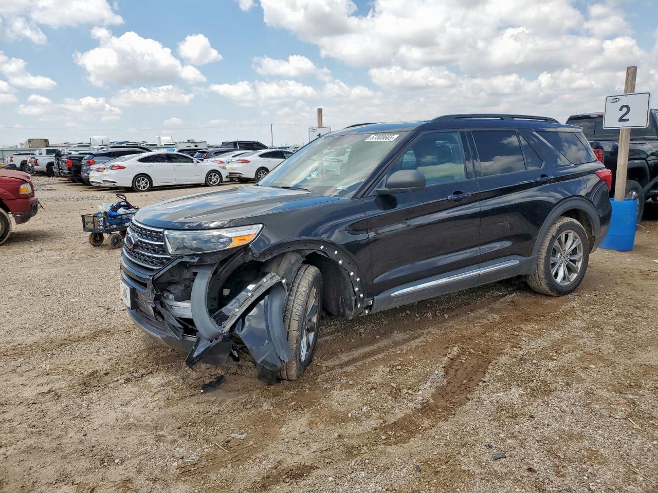 2020 Ford Explorer x XLT