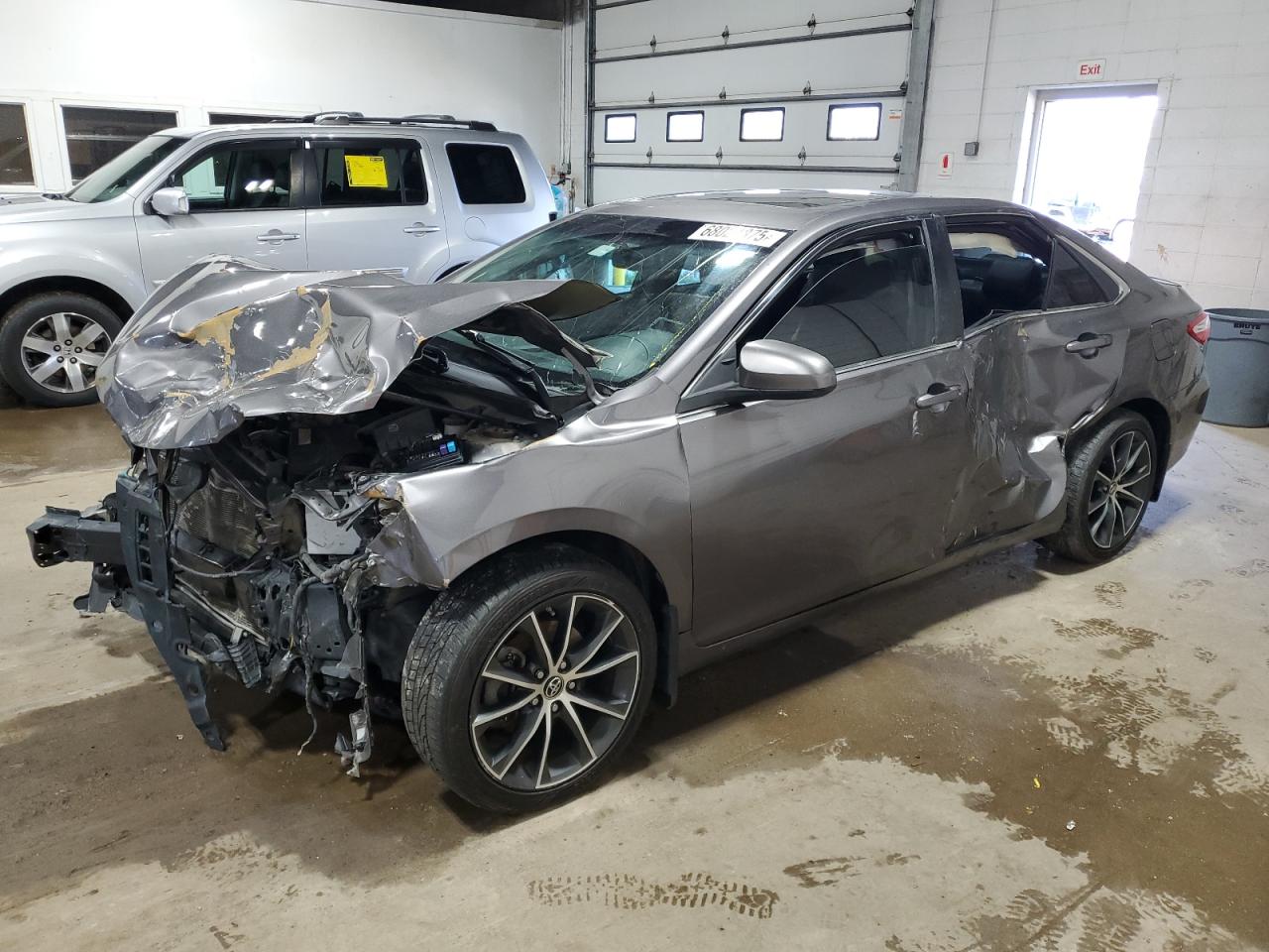 2016 Toyota Camry le LE