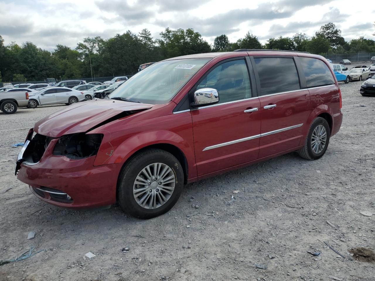 2014 Chrysler Town & country touring l