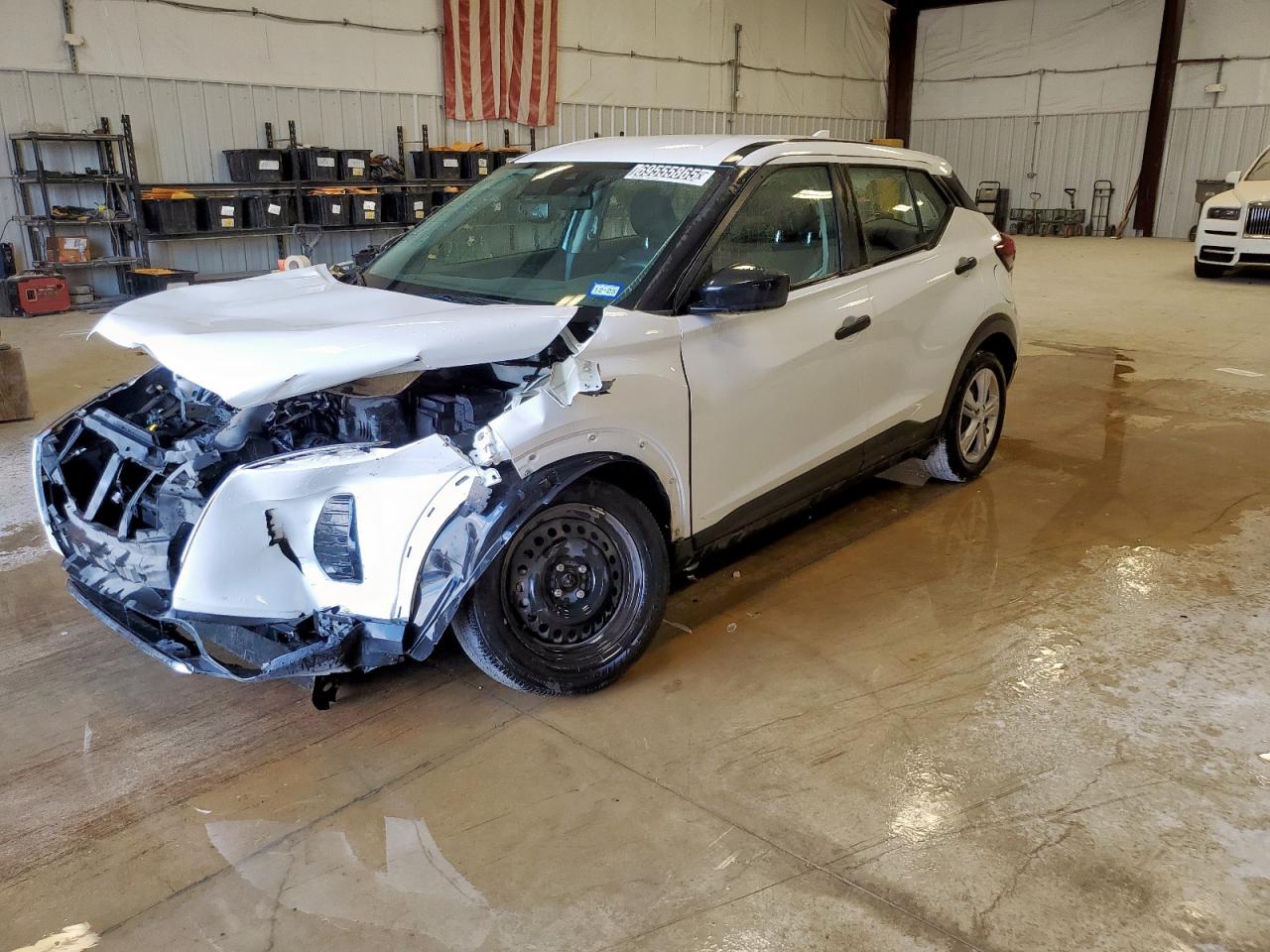 2024 Nissan Kicks s S