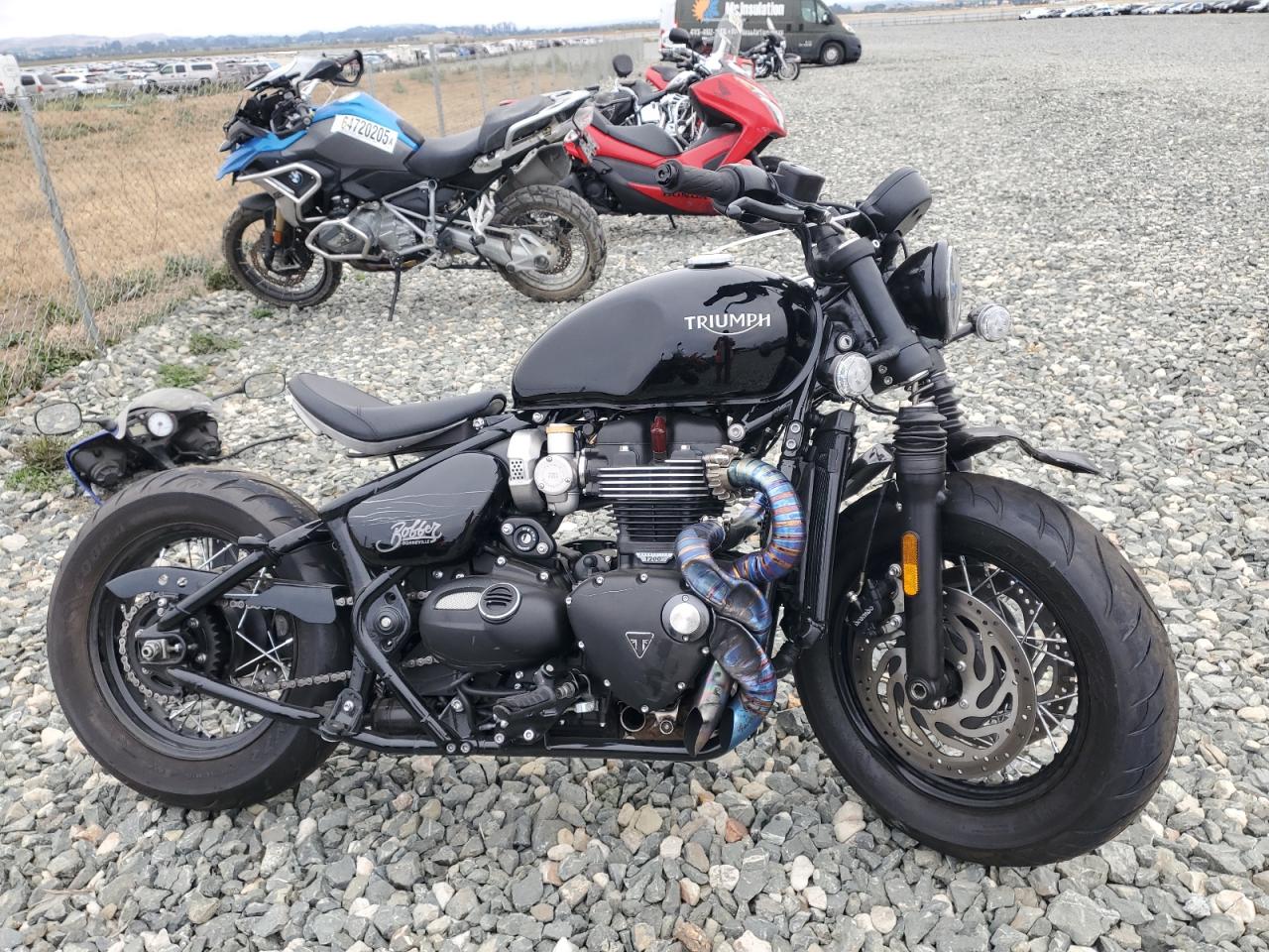 2024 Triumph motorcycle Bonneville BOBBER