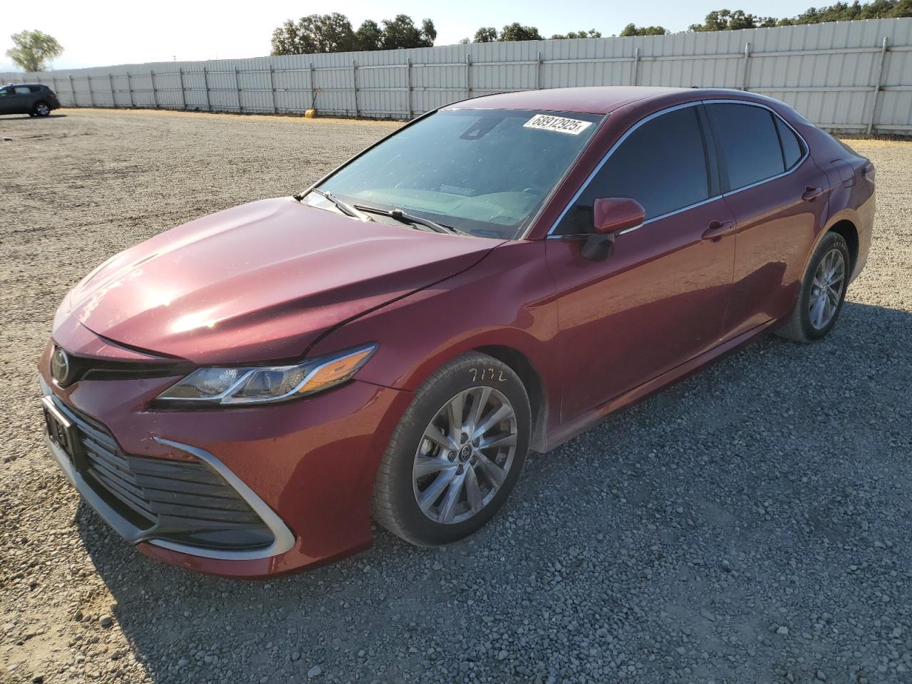 2022 Toyota Camry le LE