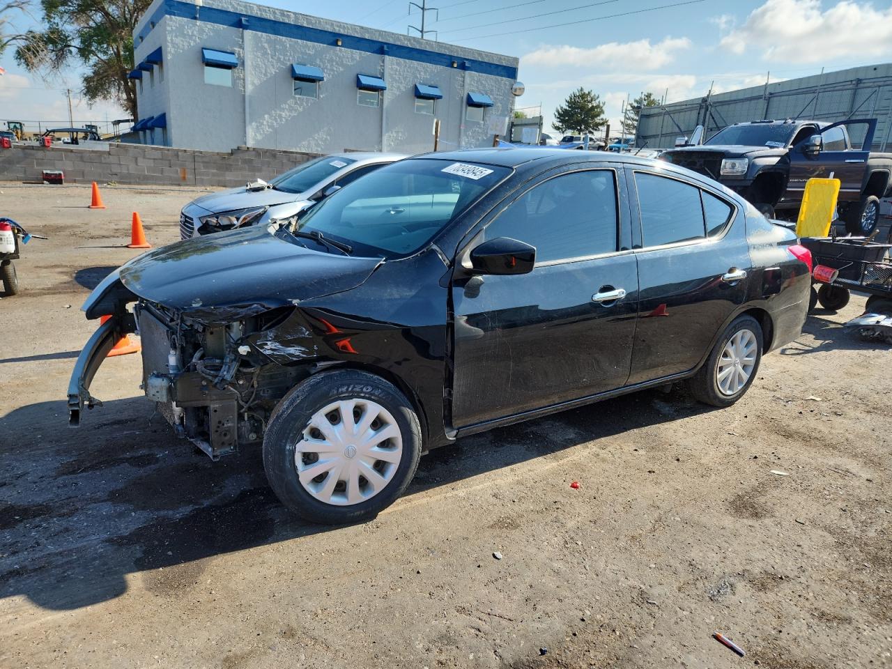 2016 Nissan Versa s S