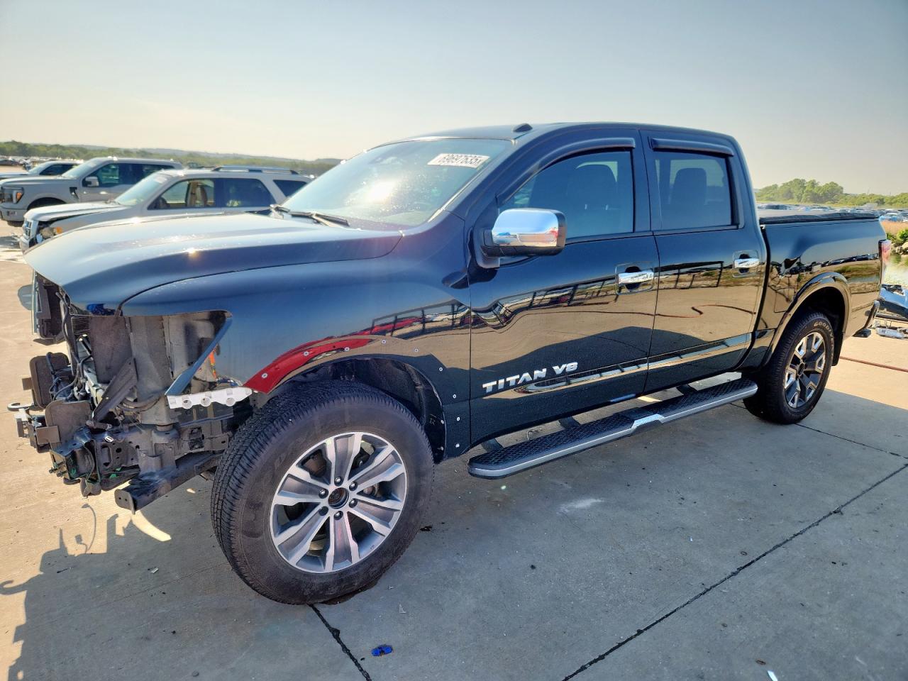 Nissan Titan plat