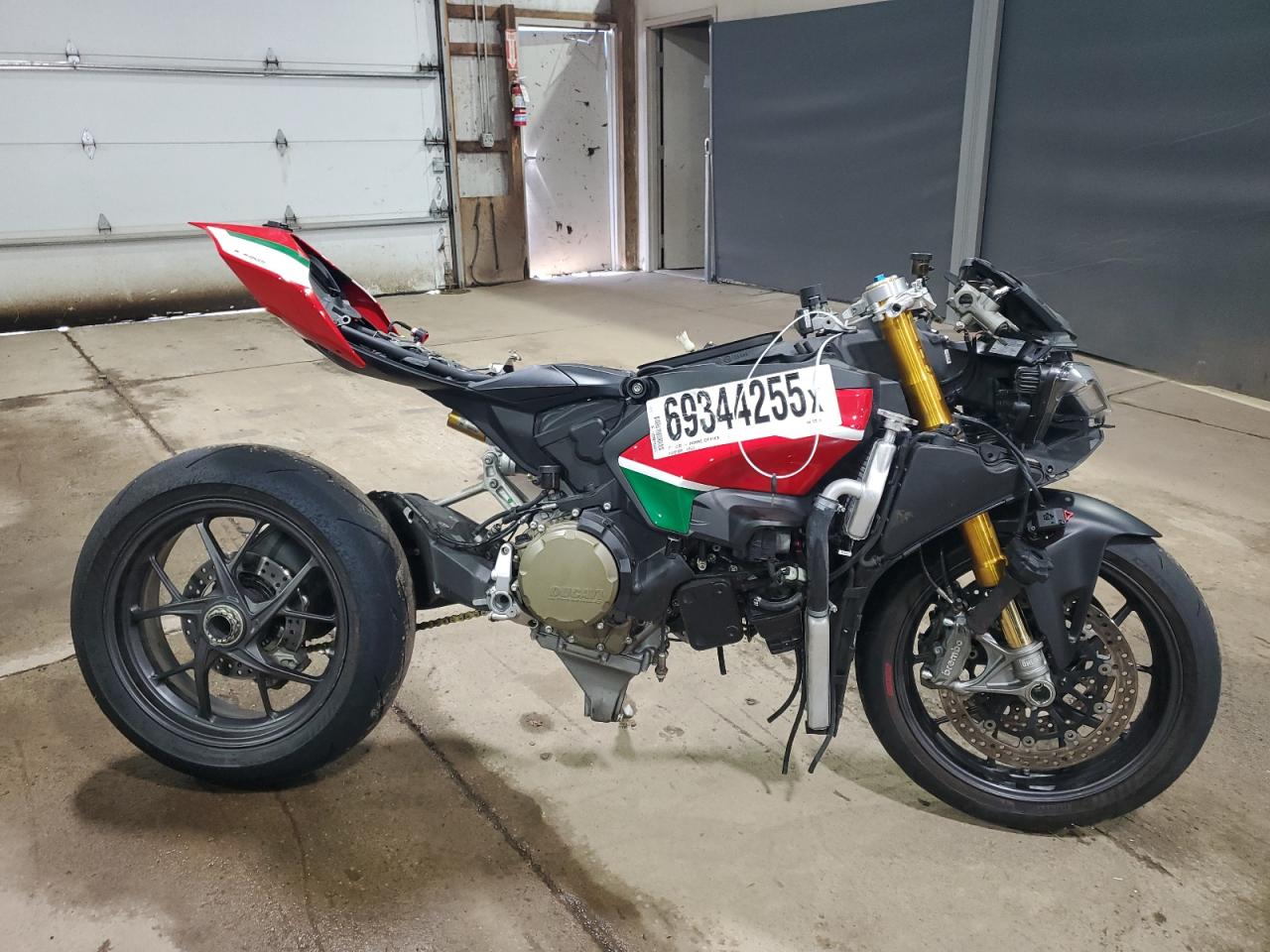 2023 Ducati Panigale v V2