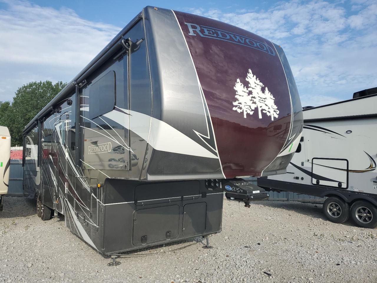 2025 Redwood 38rl