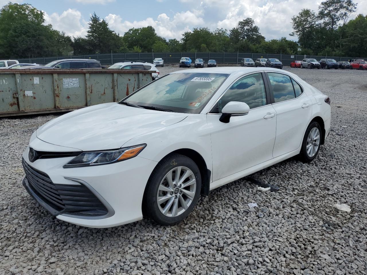 2023 Toyota Camry le LE