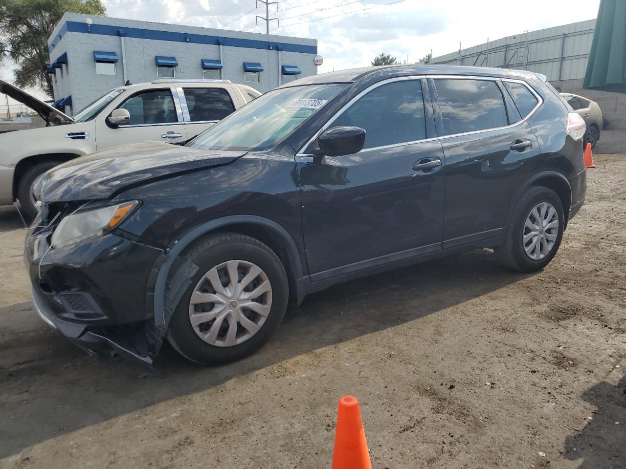 2016 Nissan Rogue s S