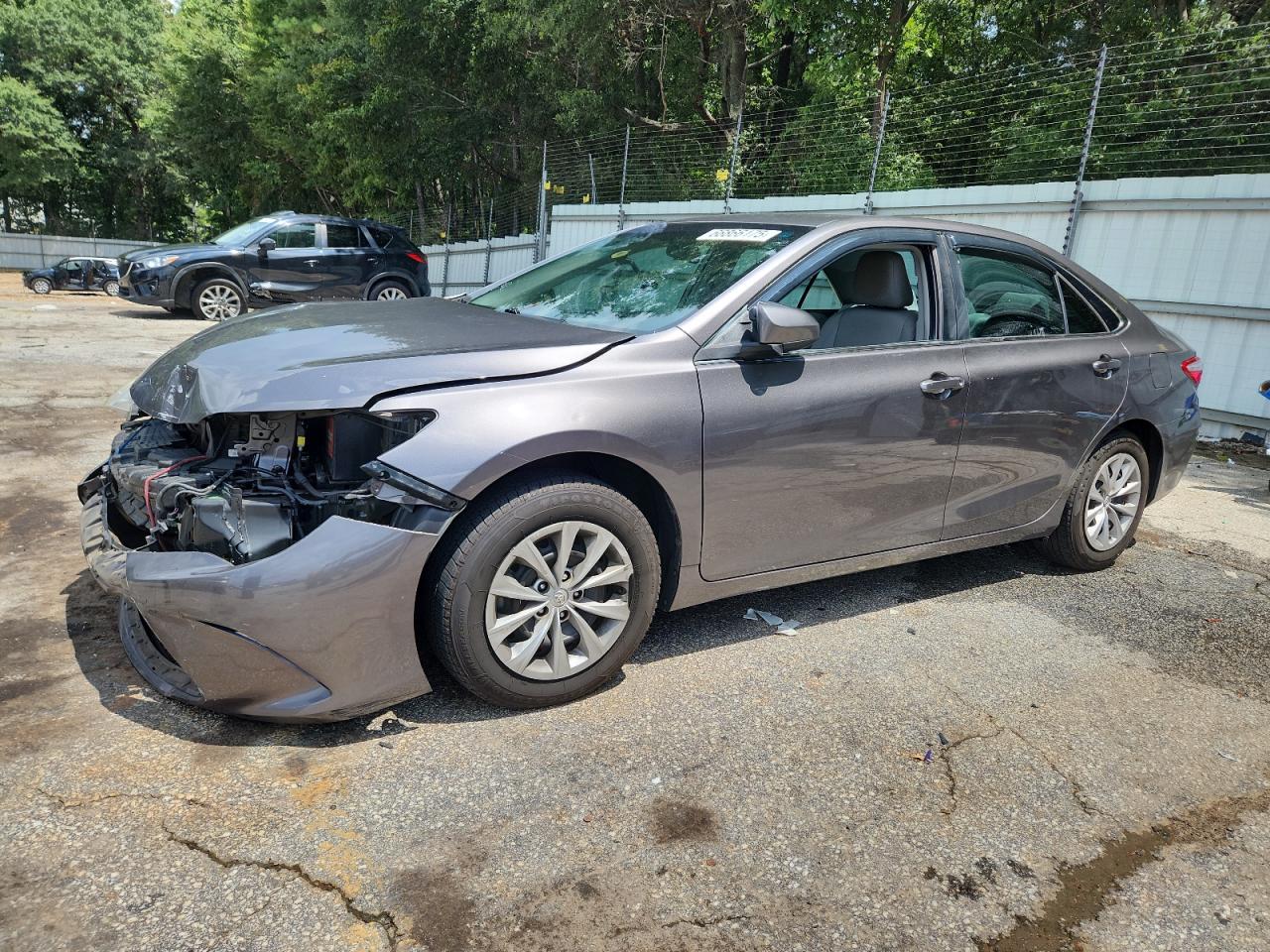 2016 Toyota Camry le LE