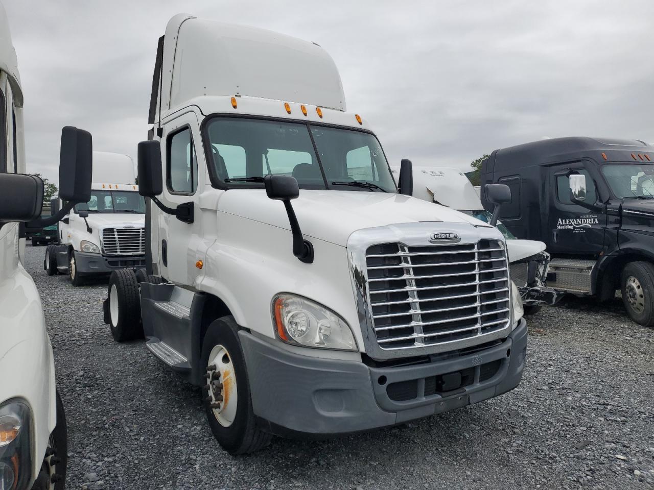 2015 Freightliner Cascadia 1