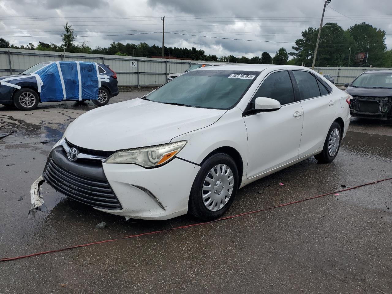 2016 Toyota Camry le LE