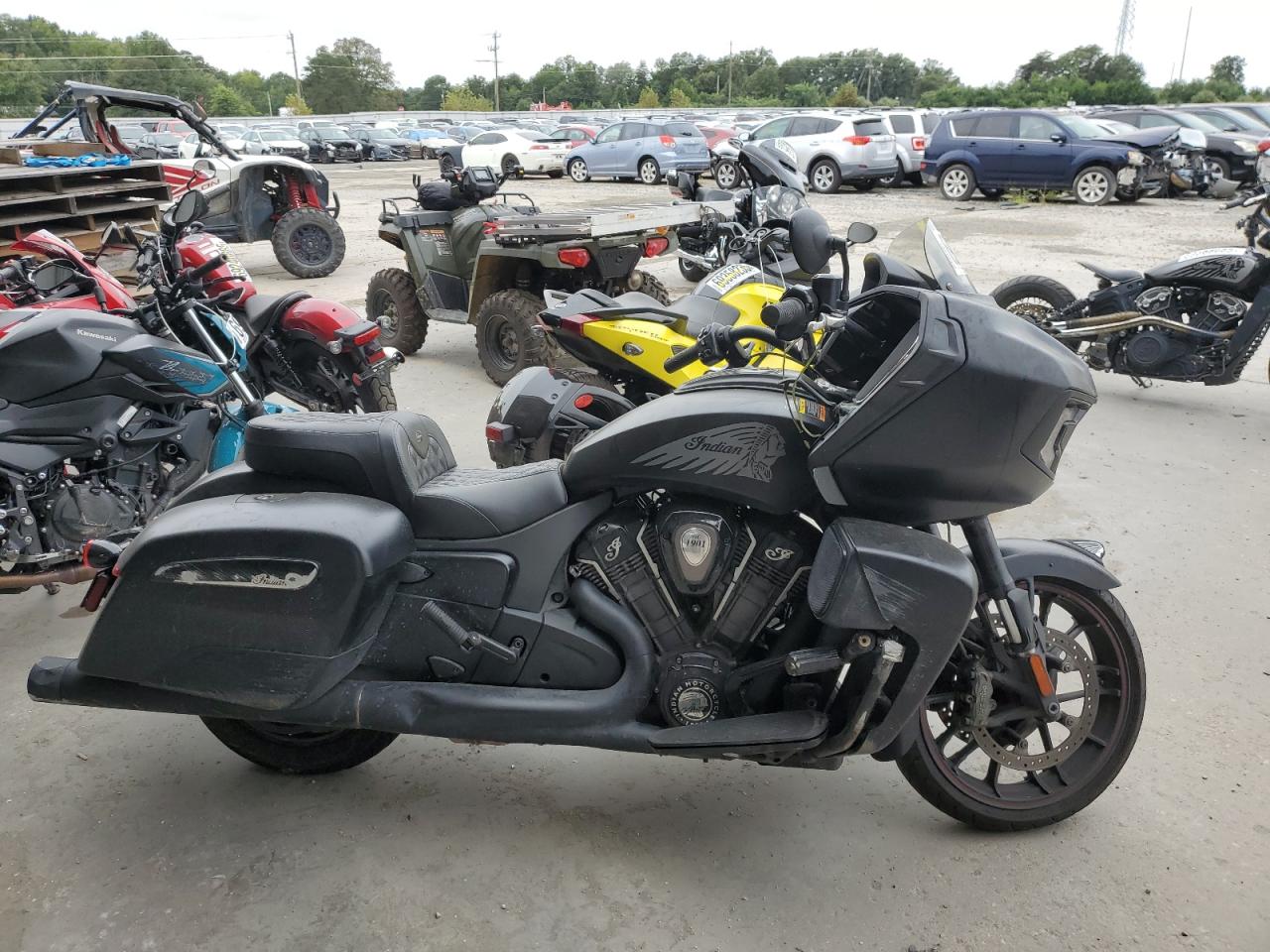 2021 Indian motorcycle co. Challenger dark horse