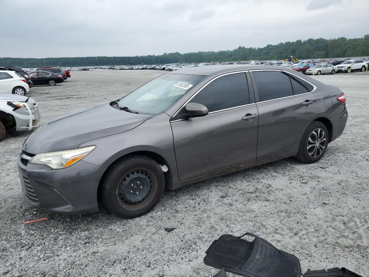 2015 Toyota Camry le LE