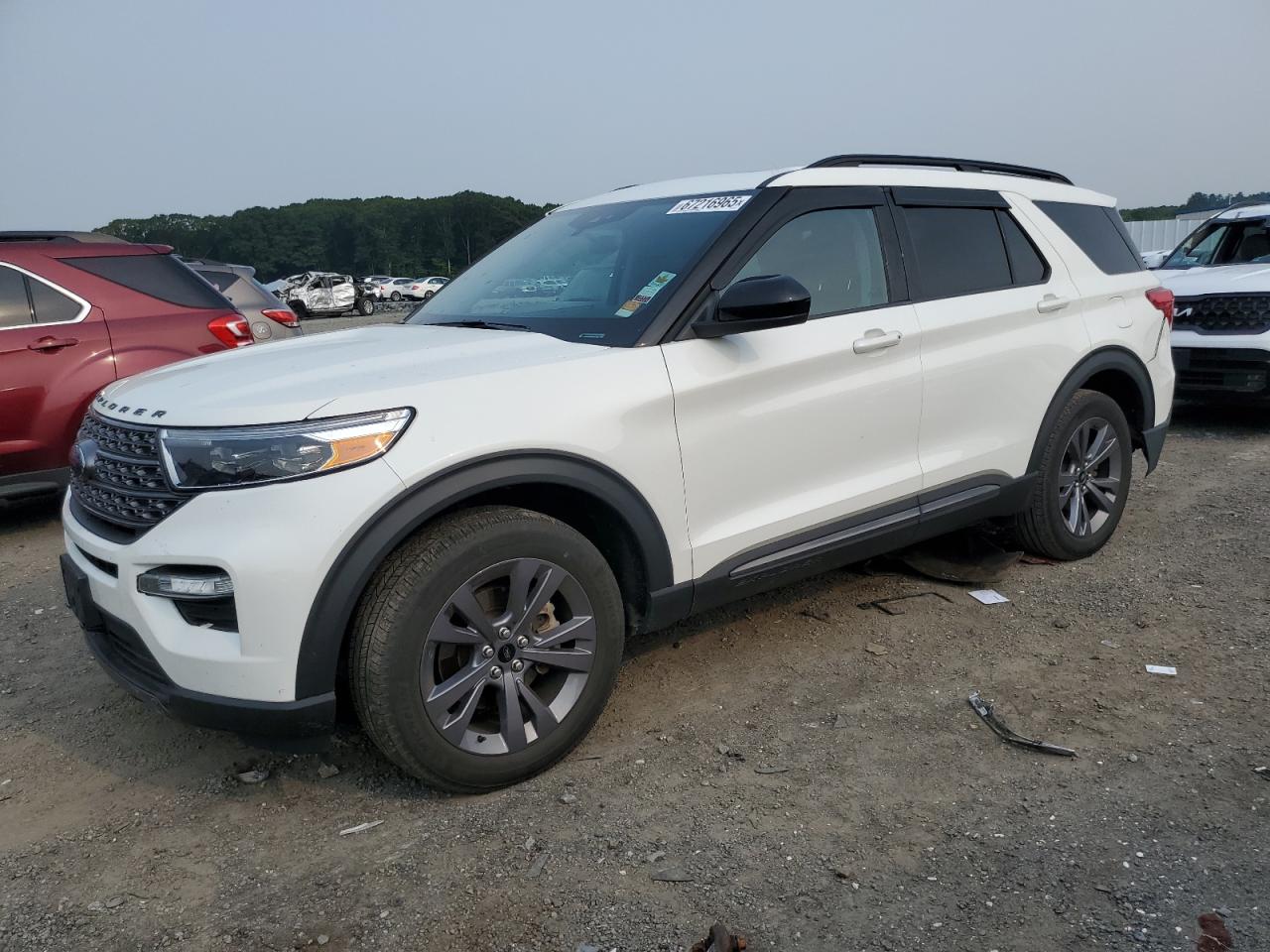 2023 Ford Explorer x XLT
