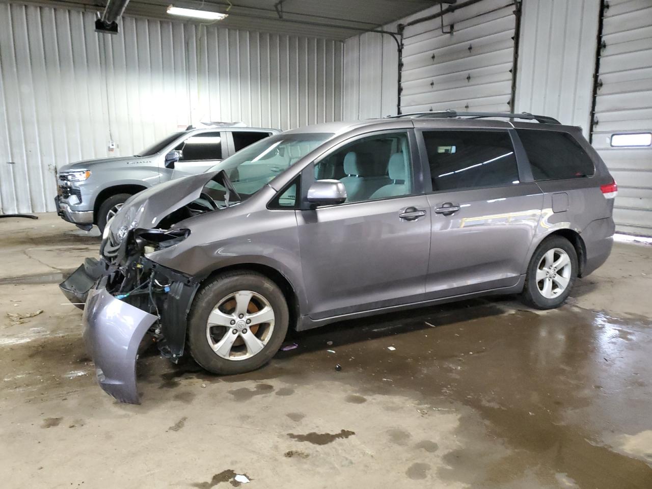 2011 Toyota Sienna le LE