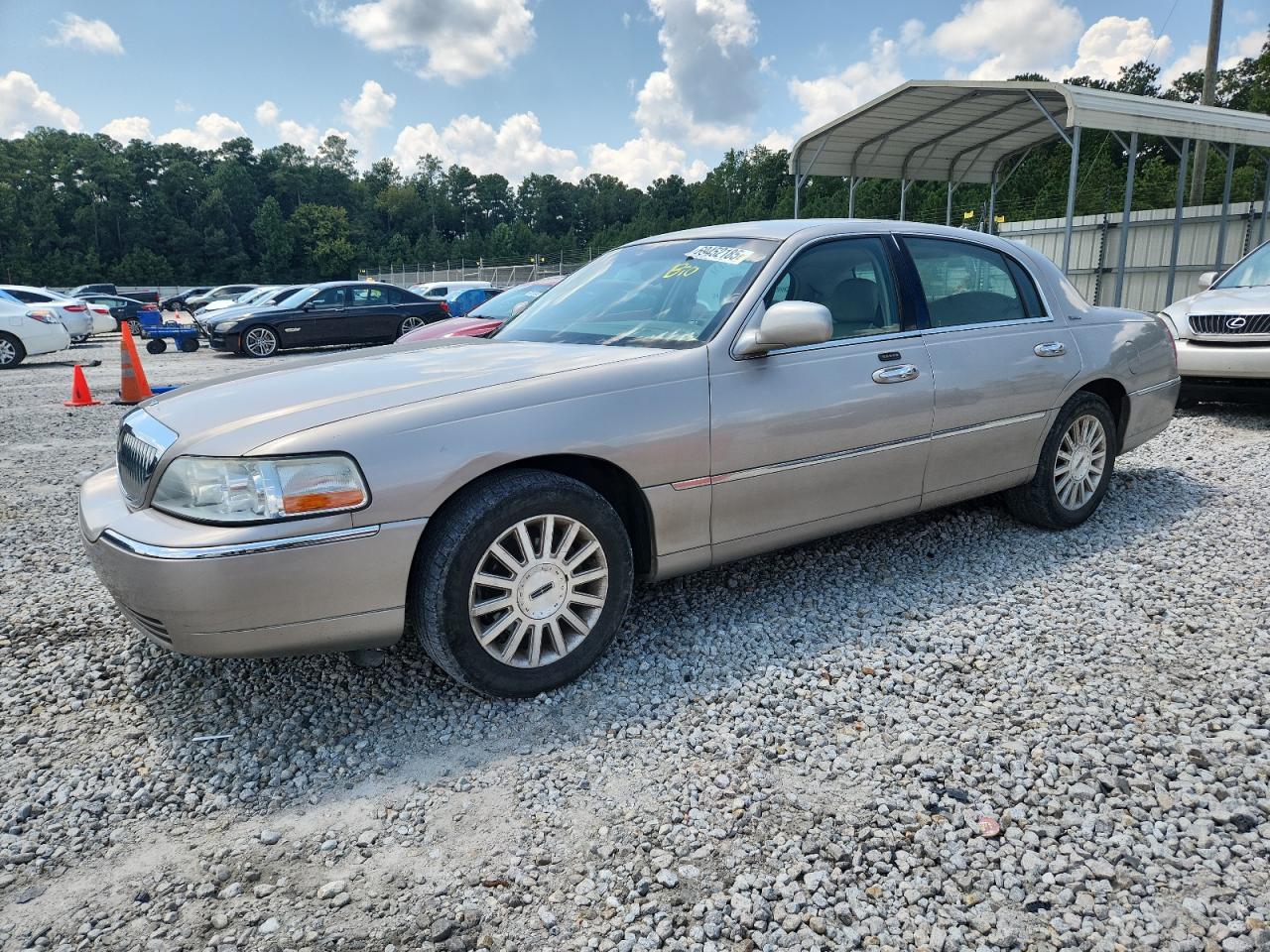 2003 Lincoln Town Car Executive