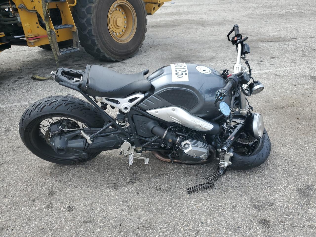 2023 BMW R