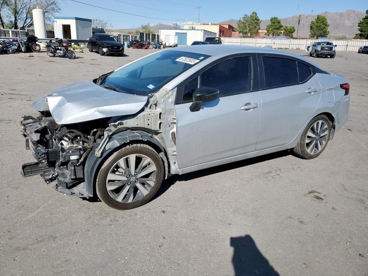 2021 Nissan Versa sr SR