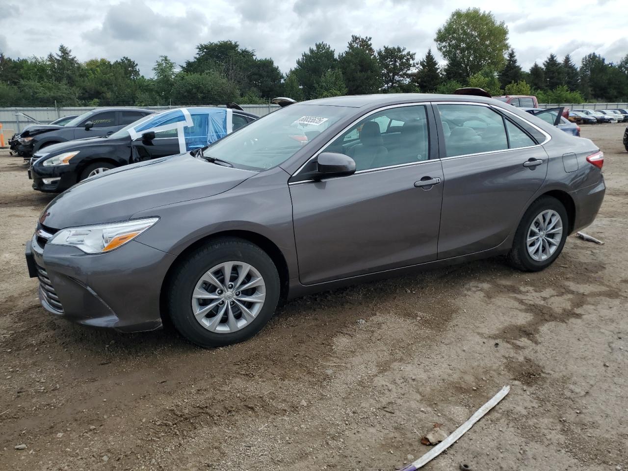 2016 Toyota Camry le LE