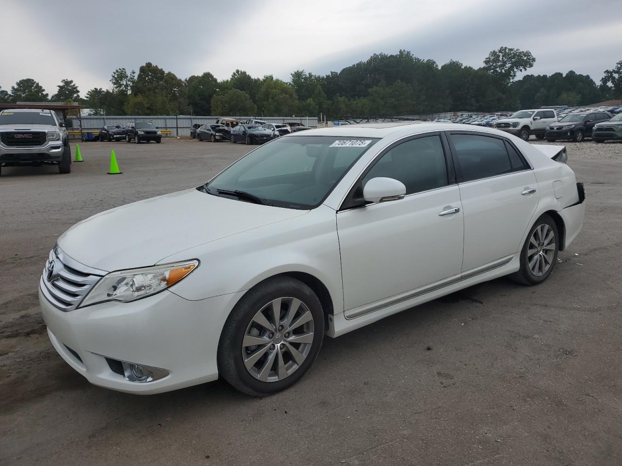 2011 Toyota Avalon bas BASE