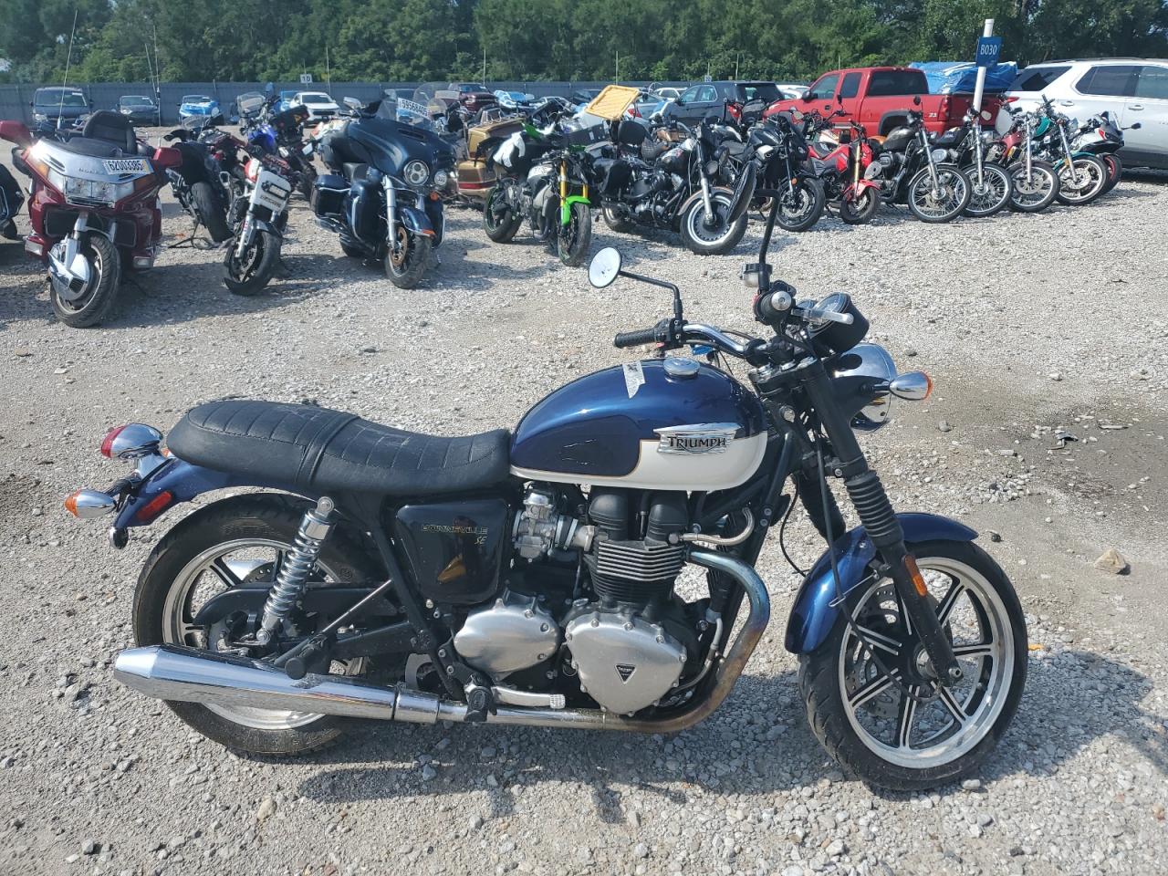 2010 Triumph motorcycle Bonneville